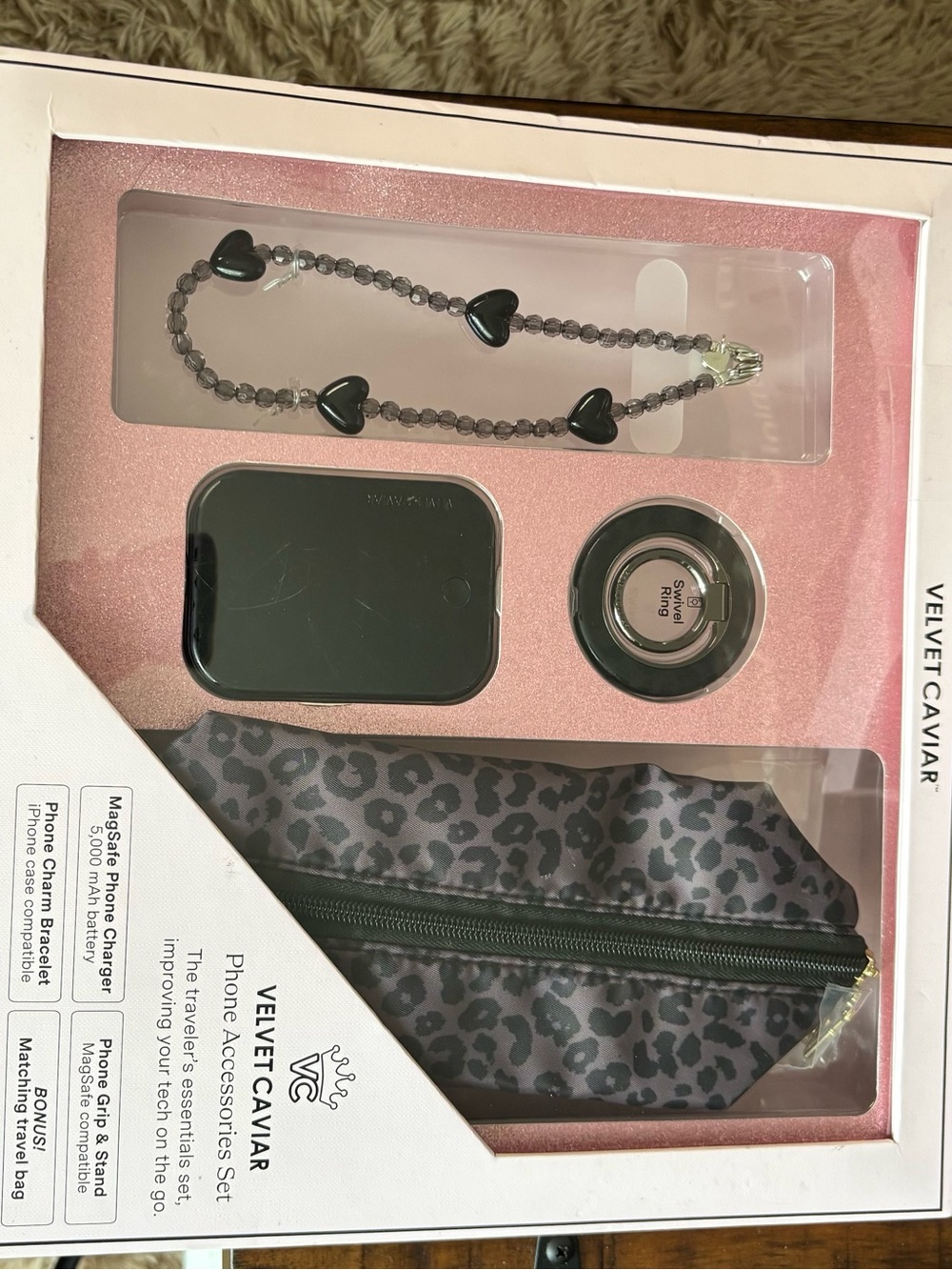 Velvet Caviar Black Heart Beaded Necklace & Phone Accessory Set